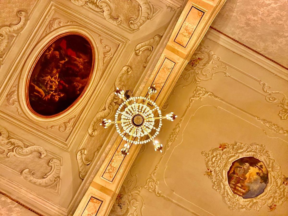 Casa Santangelo Suites Salerno Eksteriør billede