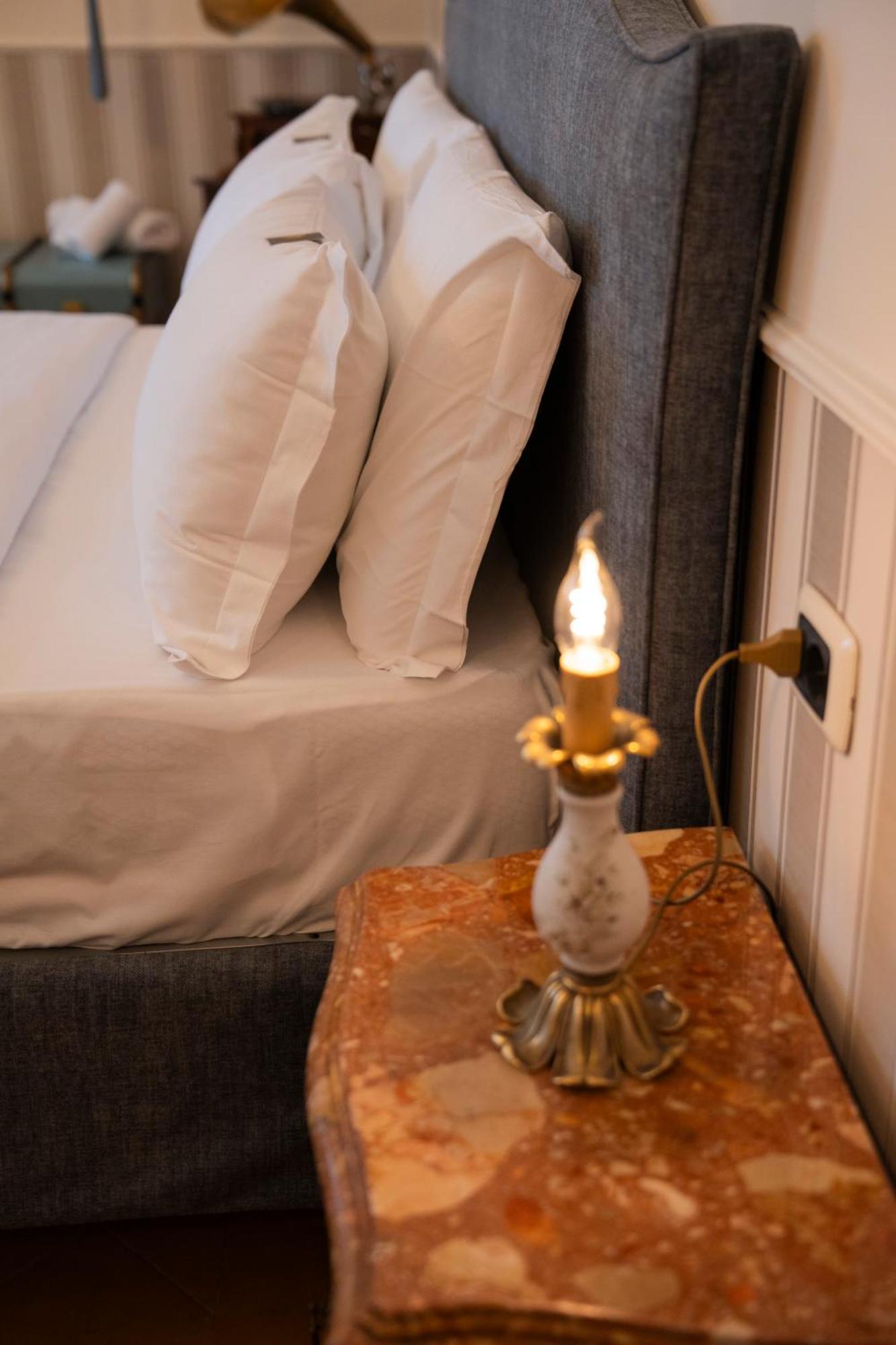 Casa Santangelo Suites Salerno Eksteriør billede