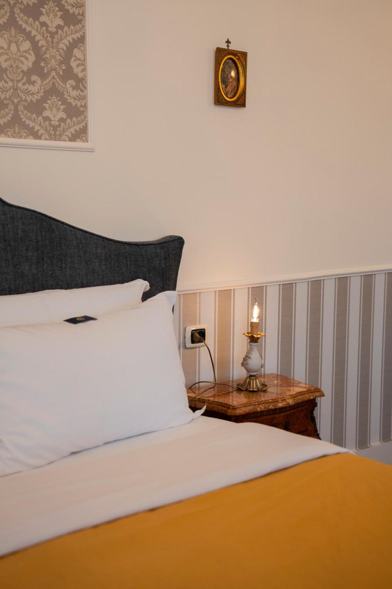 Casa Santangelo Suites Salerno Eksteriør billede