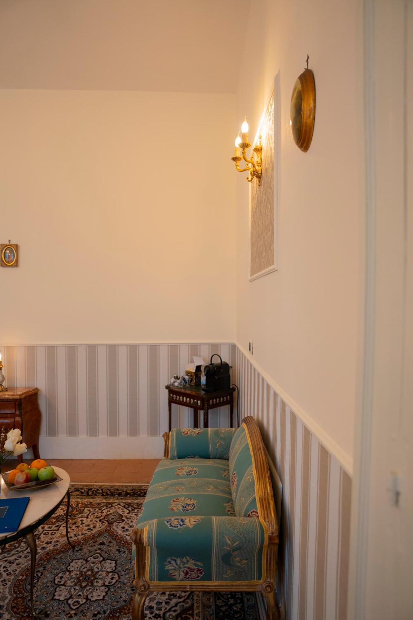 Casa Santangelo Suites Salerno Eksteriør billede