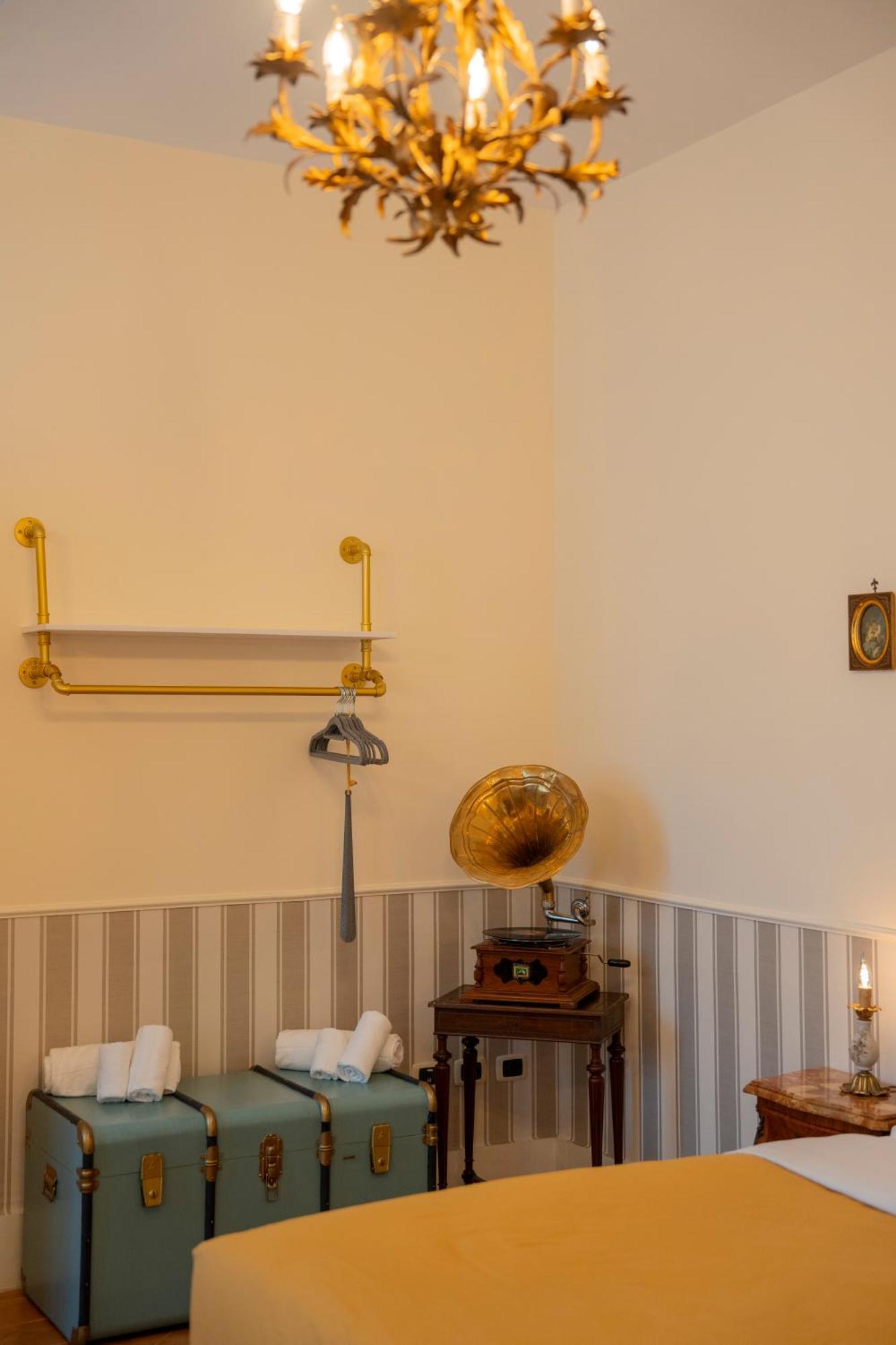 Casa Santangelo Suites Salerno Eksteriør billede