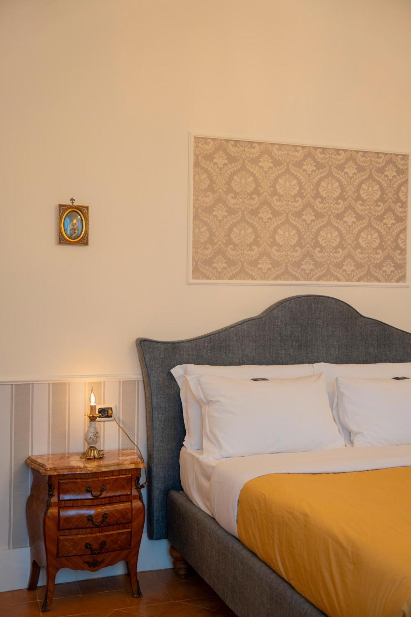 Casa Santangelo Suites Salerno Eksteriør billede