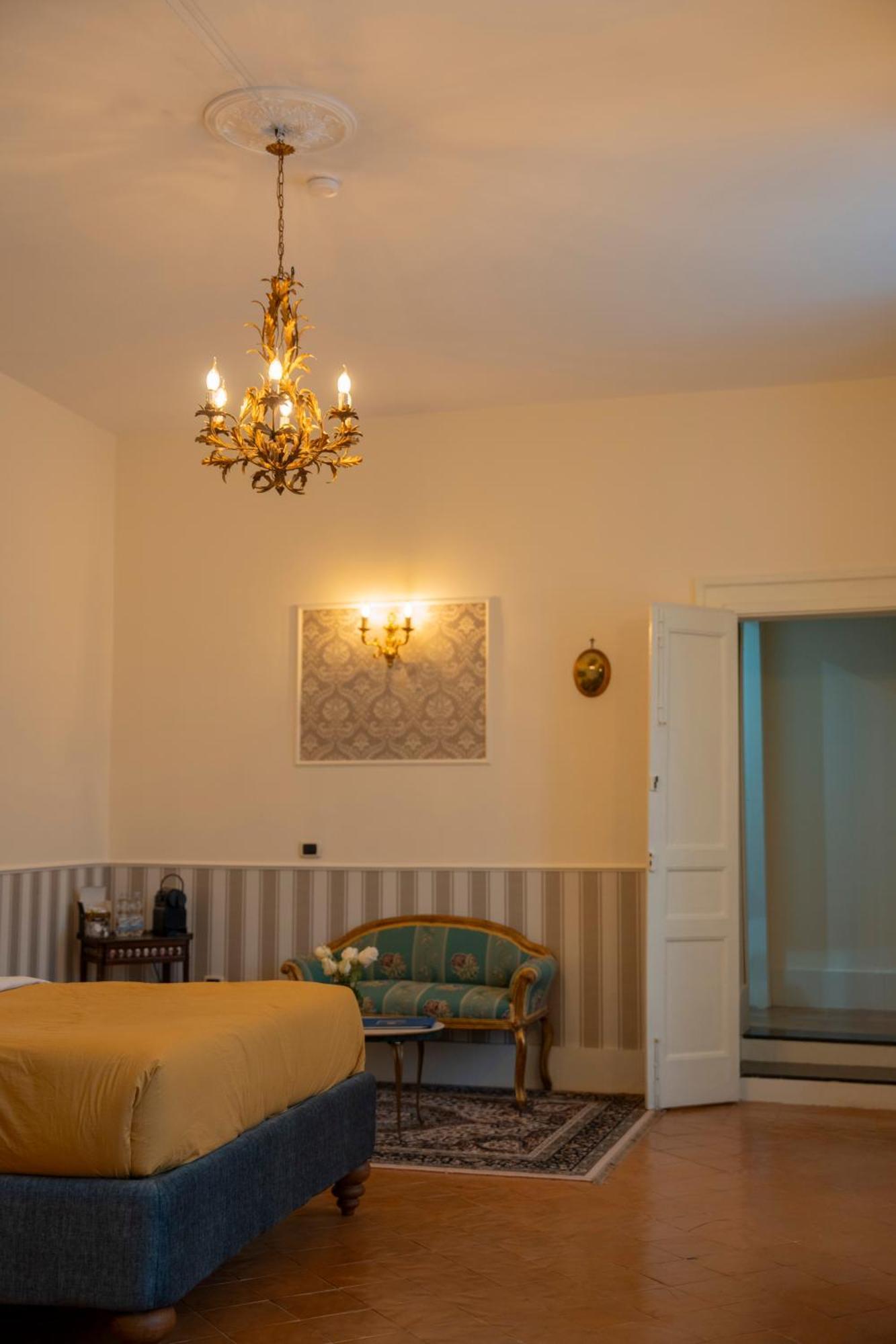 Casa Santangelo Suites Salerno Eksteriør billede